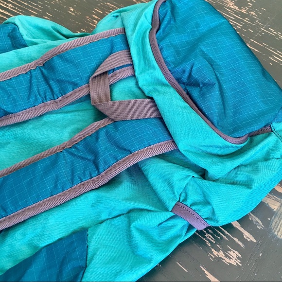 • NEW! Water Resistant Backpack • - Picture 8 of 9